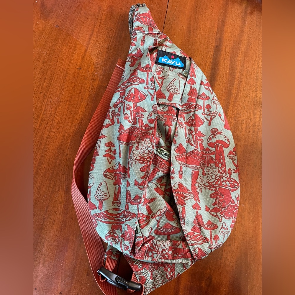 Kavu mini mushroom rope sling bag.
